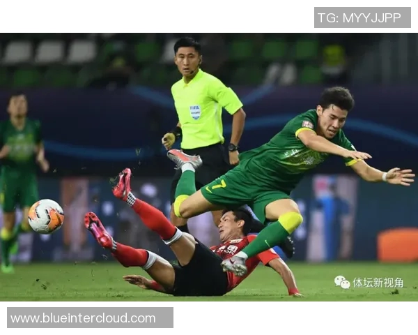 奥斯与布雷达激战正酣比分悬念引人关注的精彩对决